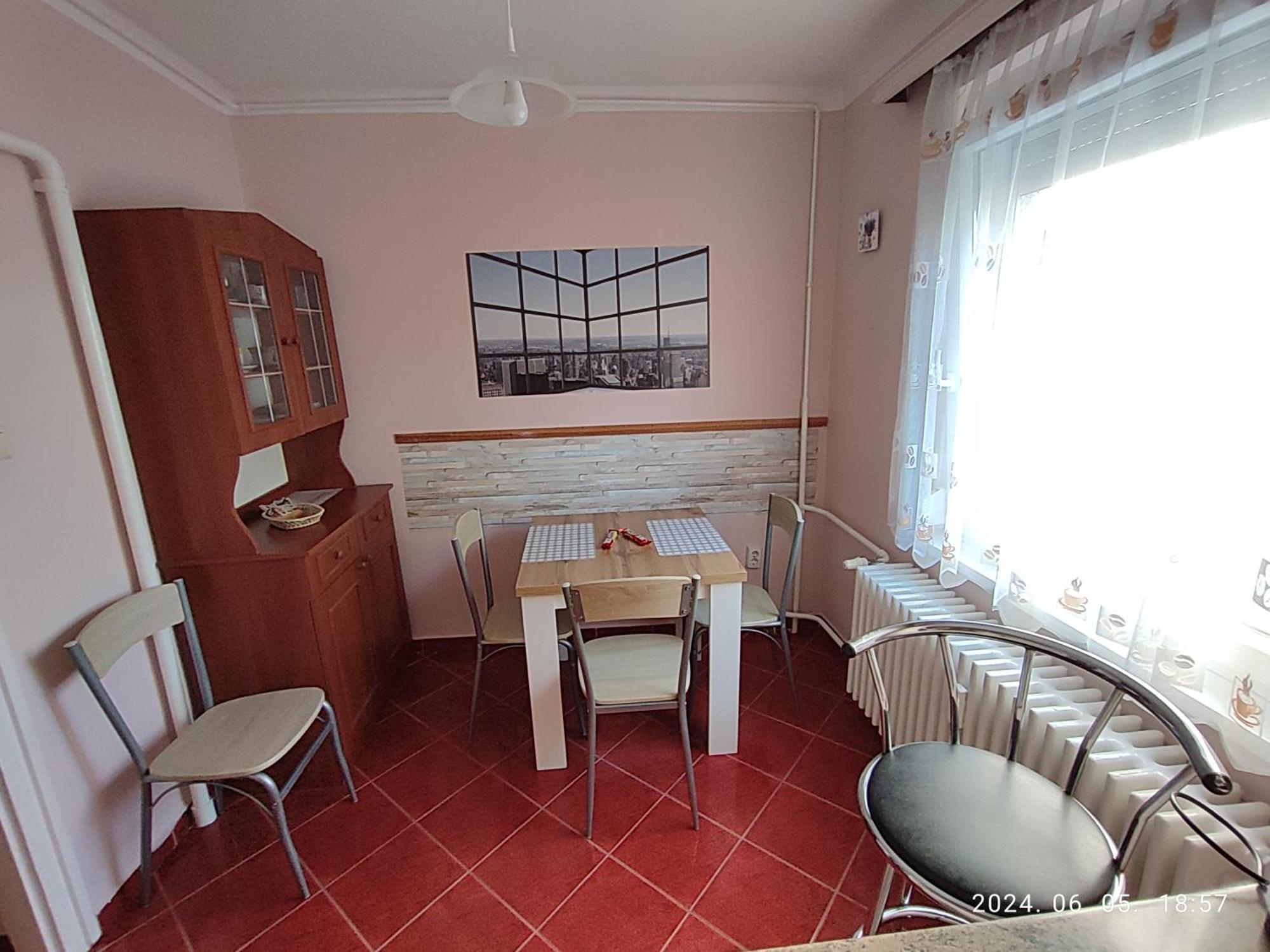 Startpont Apartman 佩奇 外观 照片